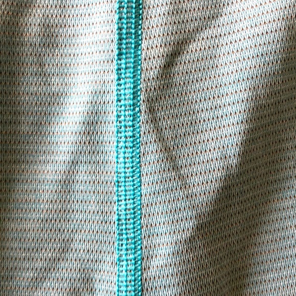 Lululemon Hustle & Bustle Yoga /Run Striped Blue Moon top Size 6 - Picture 5 of 16